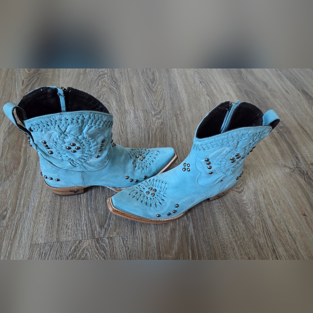 LANE Braided Shaft Light Blue Western Ankle Boots with Side Zip - Picture 2 of 8